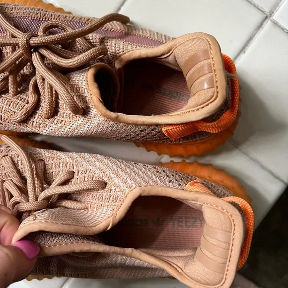 Yeezy Boost 350 V2 Clay Mens 7 Shoe Tan Brown Adidas Kanye West Athletic Sneaker